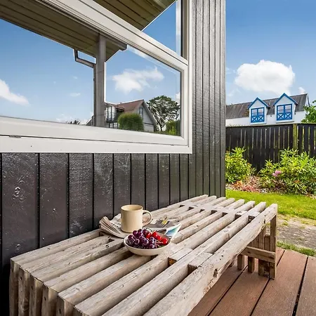 Akira - 250m From The Sea By Interhome